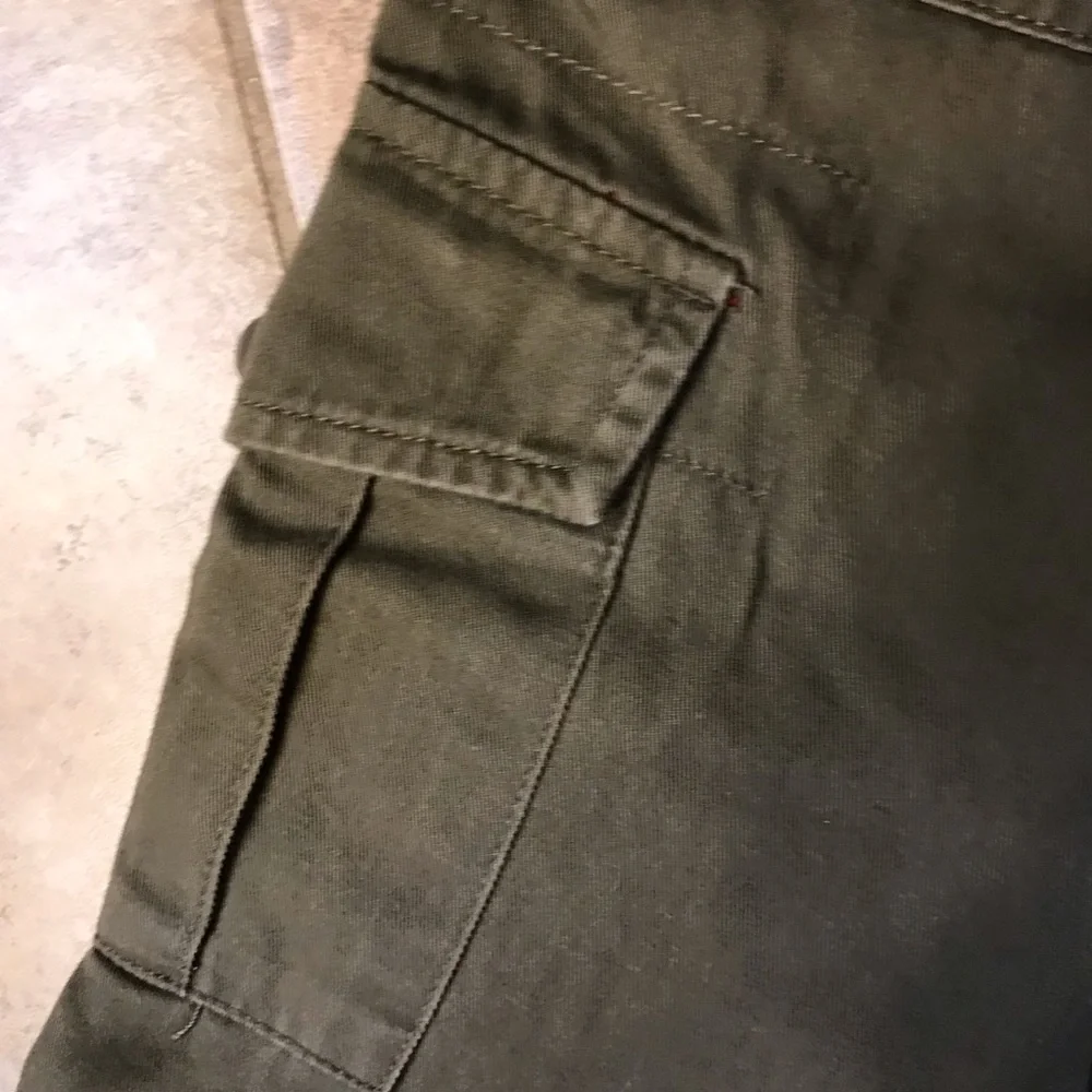 ▪️VINTAGE OP Cargo Capris - Picture 2 of 14